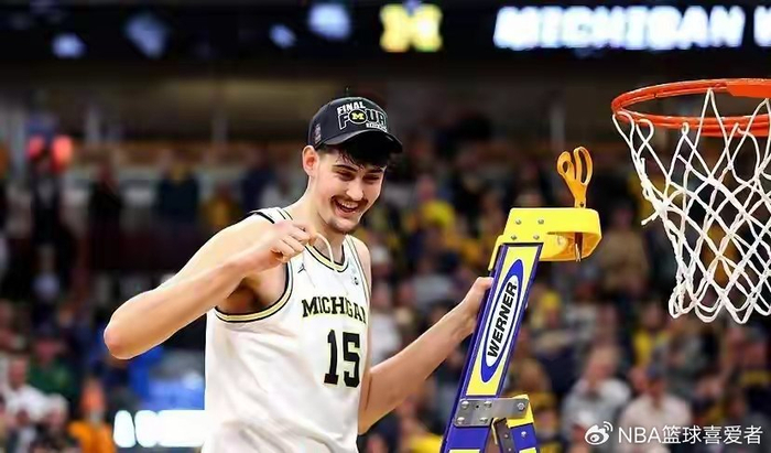 23岁老菜鸟靠致命一记三分闯入NBA：伦德伯格的硬